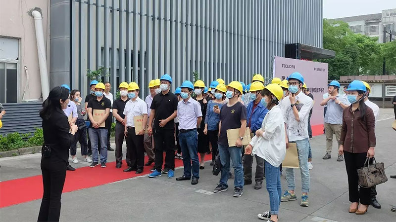 規范化管理，地板之都看天格